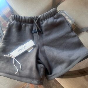 Essentials FEAR OF GOD SHORTS KIDS SIZE 8